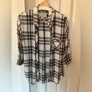 Rails-Super soft, black/off-white plaid,sleeves are sewn to 3/4 length